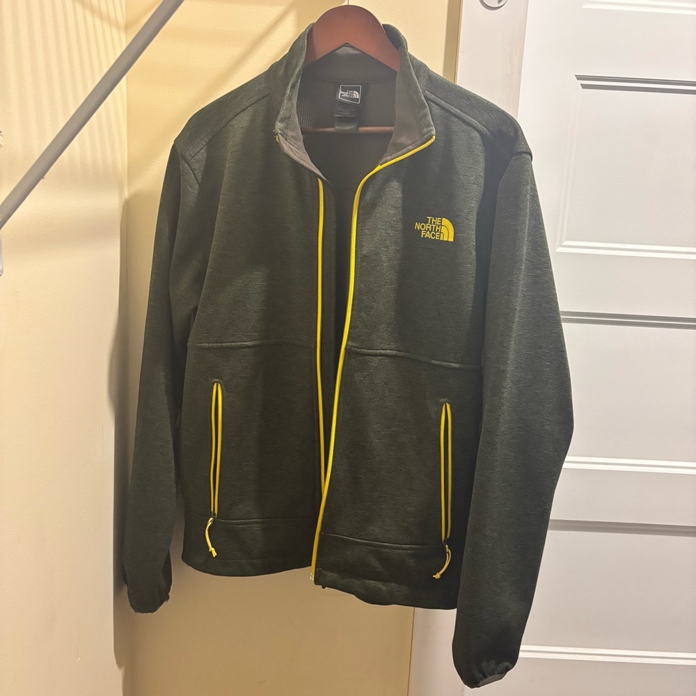 The North Face Men's Jacket - Medium - Green/Yellow